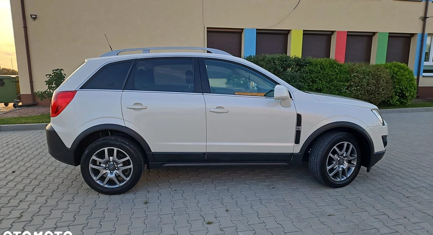 Opel Antara cena 35900 przebieg: 186000, rok produkcji 2011 z Wilamowice małe 232